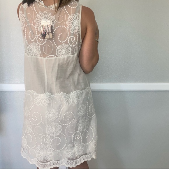 Kimchi Blue Urban Outfitters Detailed Dress - Picture 7 of 8